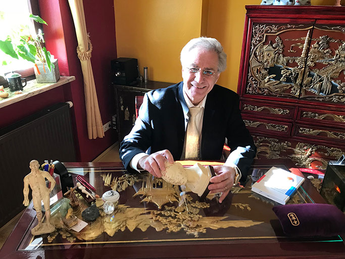 Prof. (Uni Peking) D. Kummer